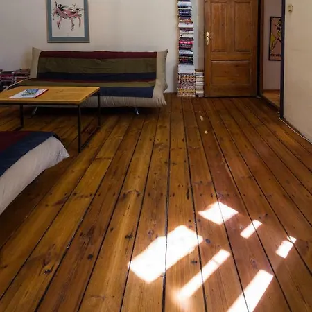 Comfy Gallery Apartment *