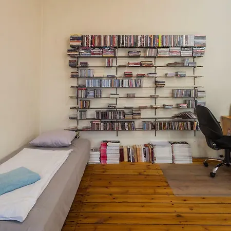아파트 Comfy Gallery