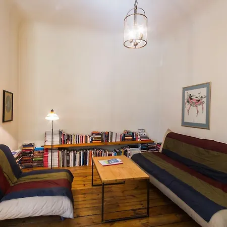 아파트 Comfy Gallery